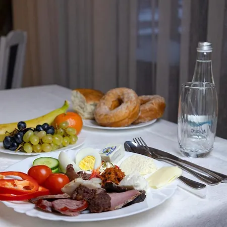 Victoria Guest house 4*